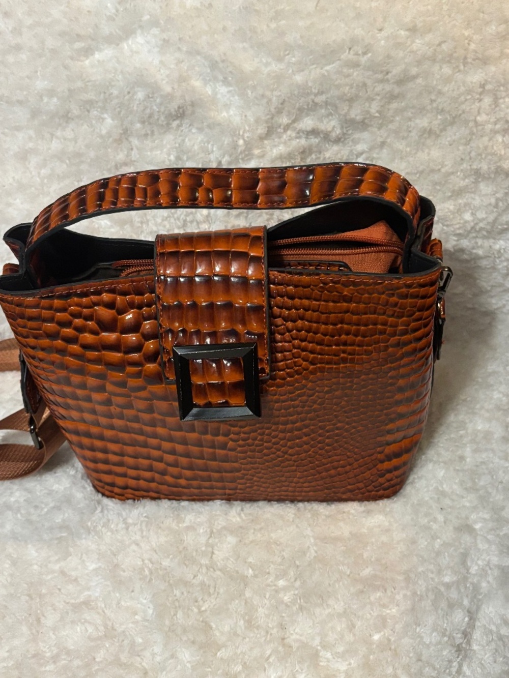 EUC Women’s Crossbody Bag Faux Leather Brown/Black